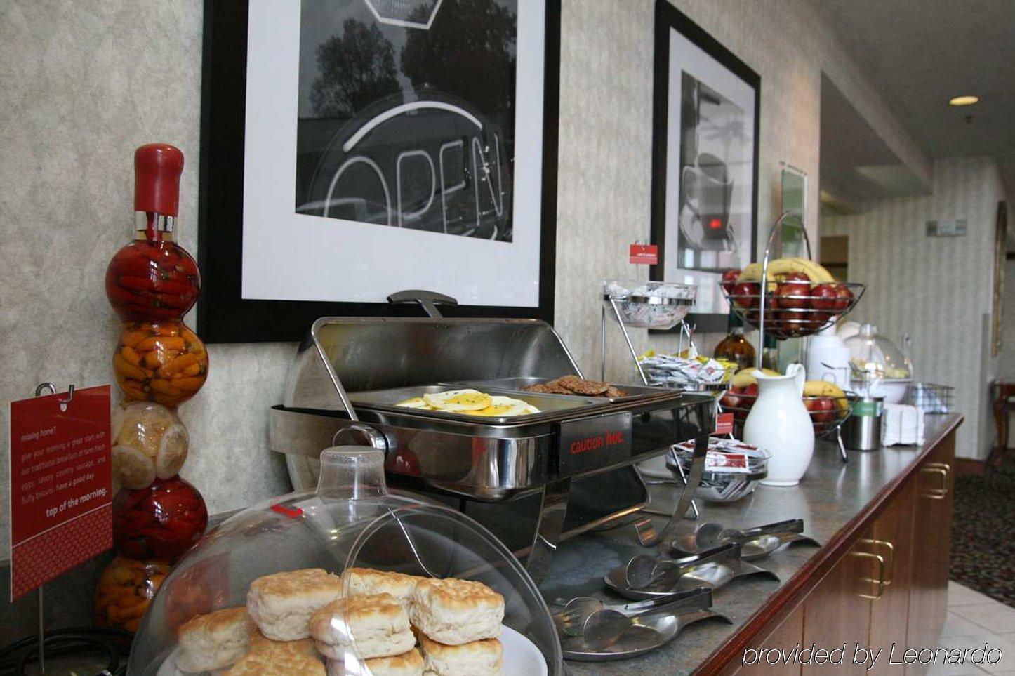 Hampton Inn & Suites Cleveland-Independence Restaurant foto